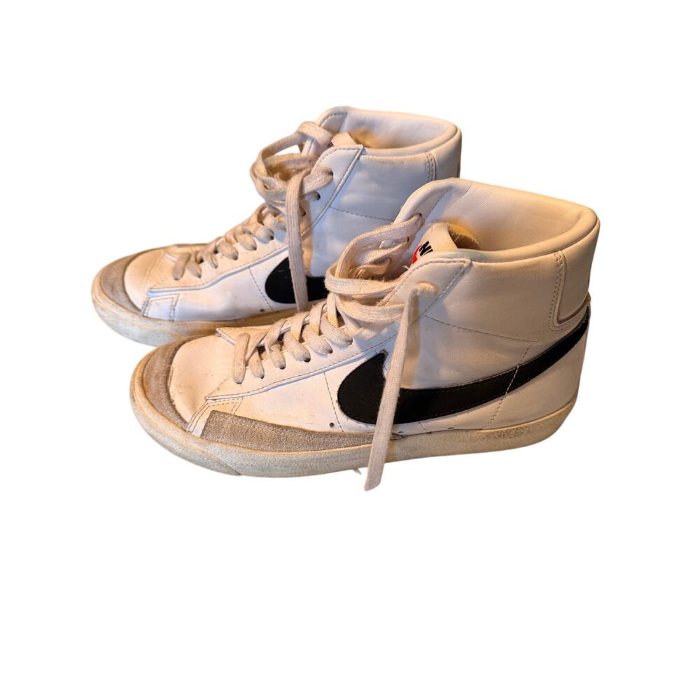 Nike Women's Blazer Mid 77 Shoes Size 8 White & Black CZ1055-100